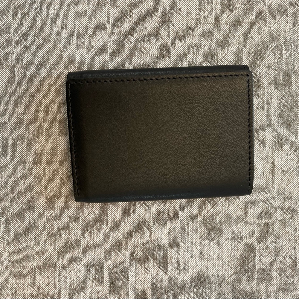Trifold wallet